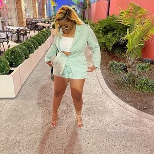 Meet your Posher, Mommi2go